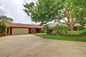 5741 SE Winged Foot Drive, Stuart, FL 34997 Sold 06/27/23