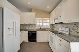 10180  Plum Street, Palm Beach Gardens, FL 33410 Sold 08/25/22