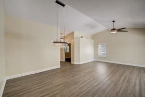 10180  Plum Street, Palm Beach Gardens, FL 33410 Sold 08/25/22