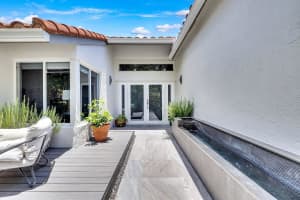 8897  Escondido Way  E, Boca Raton, FL 33433 Sold 08/23/22