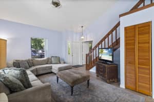 194  Maplecrest Circle, Jupiter, FL 33458 Sold 09/23/22