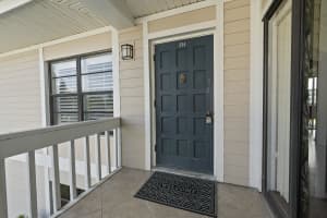 334 NE Golfview Circle, Stuart, FL 34996 Sold 01/17/23