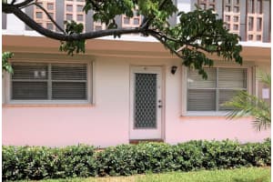 45 SE 13th Street   A2, Boca Raton, FL 33432 Sold 08/31/22