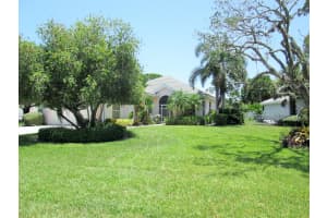 7483 SE Fiddlewood Lane, Hobe Sound, FL 33455 Sold 04/12/23