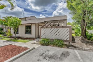 130  Sherwood Circle   14d, Jupiter, FL 33458 Sold 10/12/22