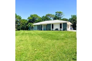 2367 SE Diamond Court, Stuart, FL 34997 Sold 04/05/23
