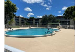 200  Village Green Circle  E 112, Palm Springs, FL 33461 Sold 09/01/22
