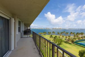 801  Lake Shore Drive   819, Lake Park, FL 33403 Sold 09/23/22