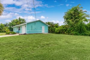 4436 SE Beckett Avenue, Stuart, FL 34997 Sold 09/02/22