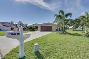 4240  Juniper Terrace, Boynton Beach, FL 33436 Sold 03/15/23