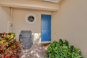2782 S Evergreen Cir, Boynton Beach, FL 33426, Sold 09/12/22