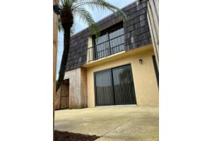 2402 Waterside Dr, Lake Worth Beach, FL 33461, Sold 10/07/22