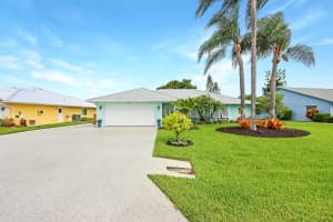 2040 NE Acapulco Dr, Jensen Beach, FL 34957, Sold 08/25/22