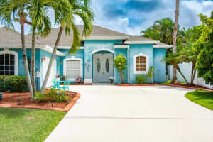 387 NW Emilia Way, Jensen Beach, FL 34957, Sold 09/06/22