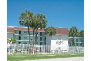 2936 Lake Shore Dr APT 208, Riviera Beach, FL 33404, Sold 09/14/22
