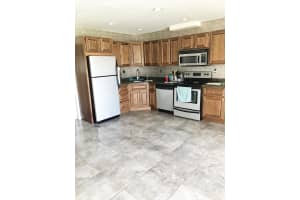 2936 Lake Shore Dr APT 208, Riviera Beach, FL 33404, Sold 09/14/22