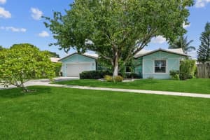 1071 NW 8th Street, Boca Raton, FL 33486 Sold 08/31/22