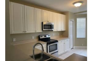 1718 NE 6th St, Boynton Beach, FL 33435, Sold 09/09/22