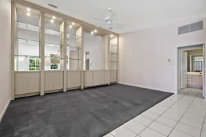 4305 Royal Oak Dr, Palm Beach Gardens, FL 33410, Sold 08/24/22