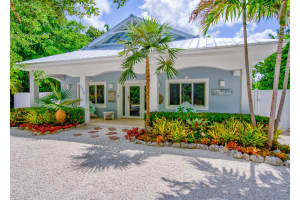 120 1st St, Key Largo, FL 33037, Sold 10/07/22
