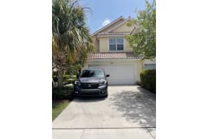 1106 Pinewood Lake Ct, Greenacres, FL 33415, Sold 10/31/22