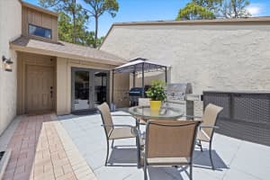 257 Pleasant Wood Dr, Wellington, FL 33414, Sold 09/19/22