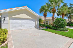 8113 SE Peppercorn Ct, Hobe Sound, FL 33455, Sold 09/29/22