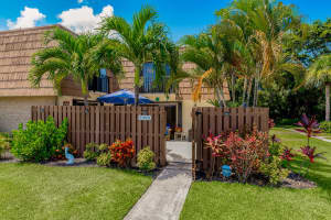 5998 SE Riverboat Dr, Stuart, FL 34997, Sold 09/06/22
