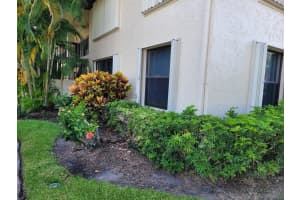 151 SW South River Dr, Stuart, FL 34997, Sold 09/30/22