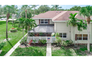 27  Bedford Court   A, Royal Palm Beach, FL 33411 Sold 10/05/22