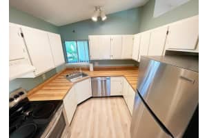 6500 Chasewood Dr, Jupiter, FL 33458, Sold 09/07/22