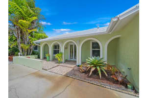 2382 SE St Lucie Blvd, Stuart, FL 34996, Sold 01/27/23