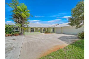 2382 SE St Lucie Blvd, Stuart, FL 34996, Sold 01/27/23