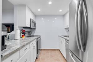 892 SW 9th Street Circle   1, Boca Raton, FL 33486 Sold 09/30/22