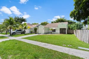 8351  Dynasty Drive  N, Boca Raton, FL 33433 Sold 11/16/22