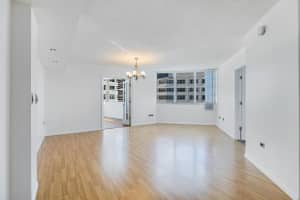 905 Brickell Bay Dr APT 1821, Miami, FL 33131, Sold 08/31/22
