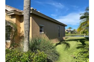 423 NW Dover Ct, Port St. Lucie, FL 34983, Sold 11/22/22