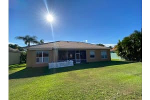 423 NW Dover Ct, Port St. Lucie, FL 34983, Sold 11/22/22