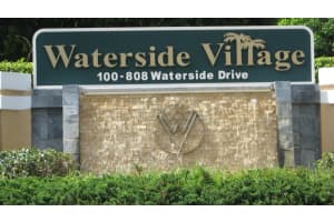 228 Waterside Dr, Hypoluxo, FL 33462, Sold 10/13/22
