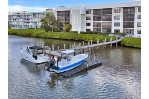 3525 S Ocean Blvd APT 108, South Palm Beach, FL 33480, Sold 09/23/22