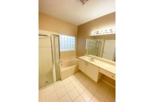 10871  Oak Bend Way, Wellington, FL 33414 Sold 09/15/22