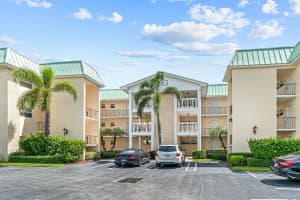 6 Colonial Club Dr, Boynton Beach, FL 33435, Sold 09/30/22