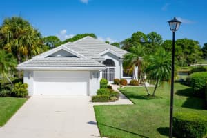 5213 SE Inkwood Way, Hobe Sound, FL 33455, Sold 09/28/22