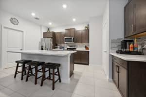 2412 Timber Forest Dr, Haverhill, FL 33415, Sold 10/04/22