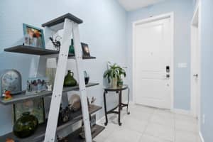 2412 Timber Forest Dr, Haverhill, FL 33415, Sold 10/04/22