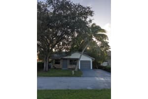 23435 Country Club Dr E, Boca Raton, FL 33428, Sold 12/05/22