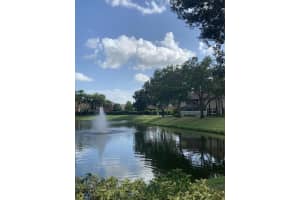 37 Danbury Ct, Royal Palm Beach, FL 33411, Sold 10/28/22