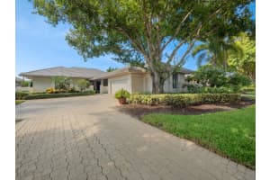 6054 SE Oakmont Pl, Stuart, FL 34997, Sold 09/23/22