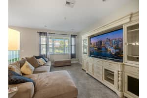 75  Dogwood Court, Royal Palm Beach, FL 33411 Sold 09/21/22