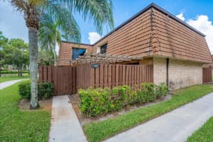 1406  14th Lane, Green Acres, FL 33463 Sold 10/17/22